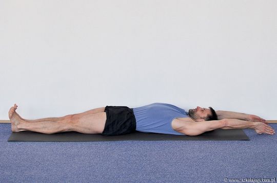 SUPTA URDHVA HASTASANA