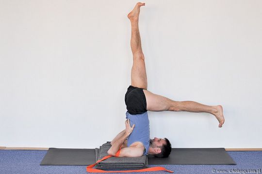 EKA PADA SARVANGASANA