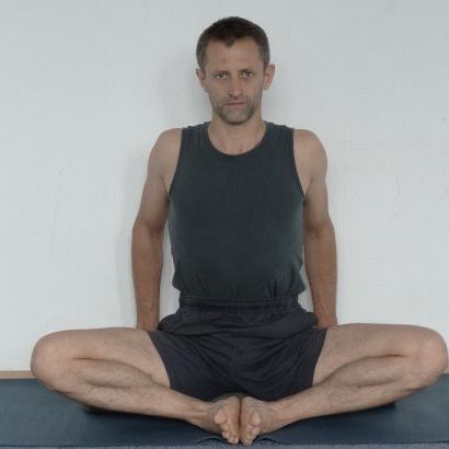 BADHAKONASANA