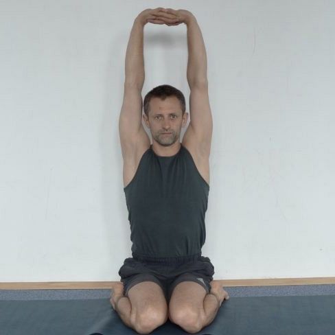 VIRASANA Z PARVATASANA